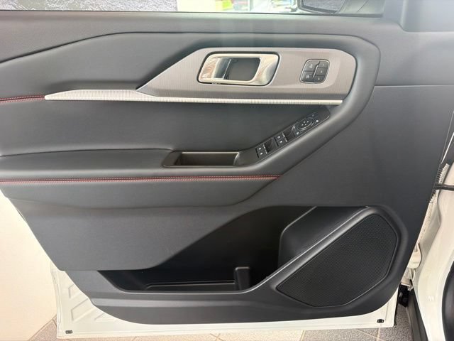 Certified 2025 Ford Explorer ST-Line w/ Premium Package AWD/4WD image 22