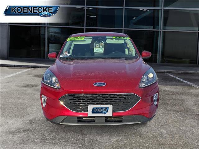 Certified 2022 Ford Escape SEL w/ Technology Package AWD/4WD image 8