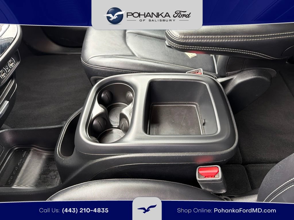 Used 2025 Chrysler Pacifica Select FWD image 13