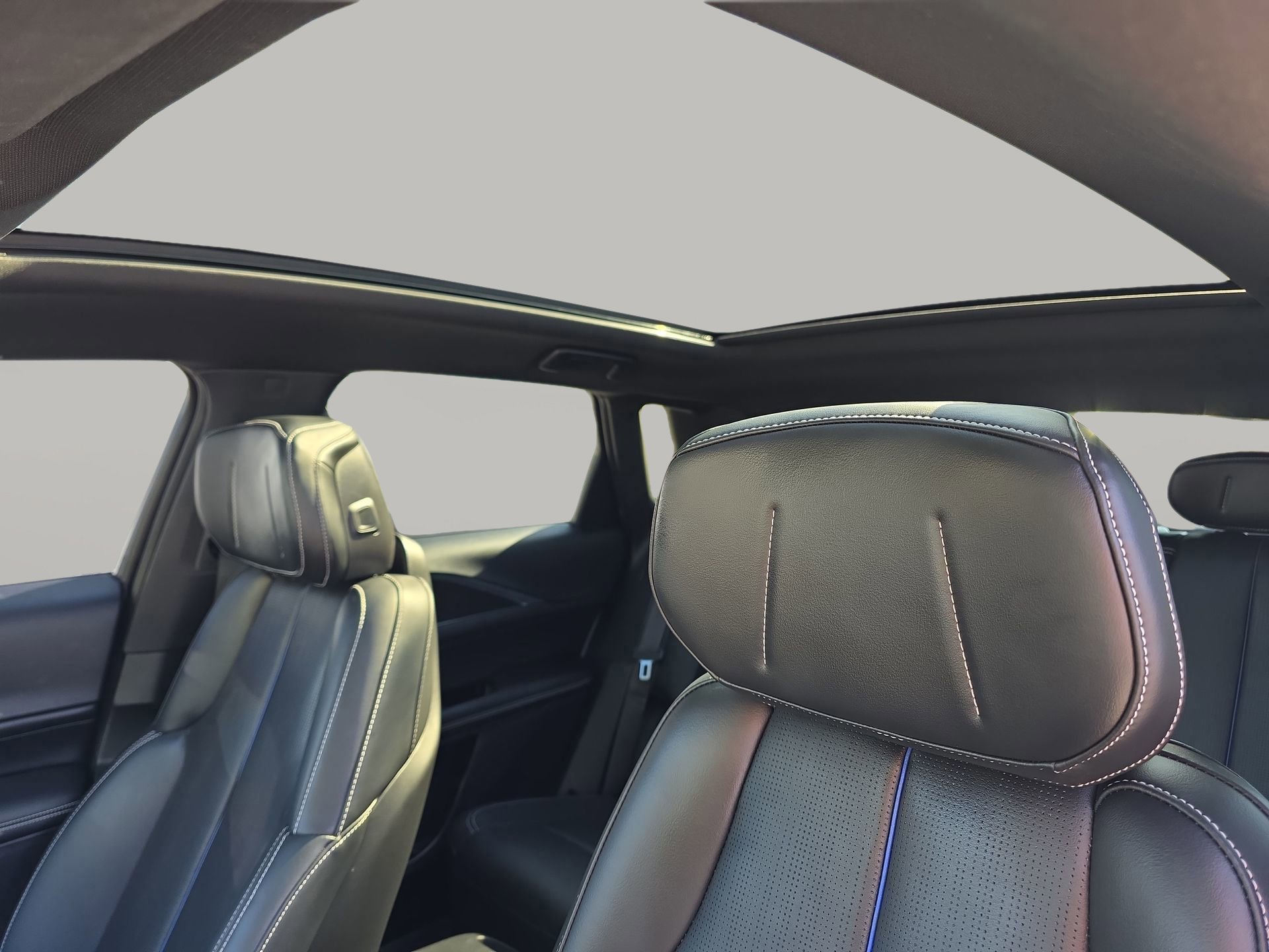 Used 2024 Cadillac Lyriq Sport image 49