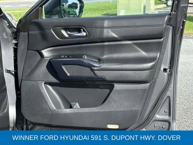 Used 2022 Nissan Pathfinder S image 9