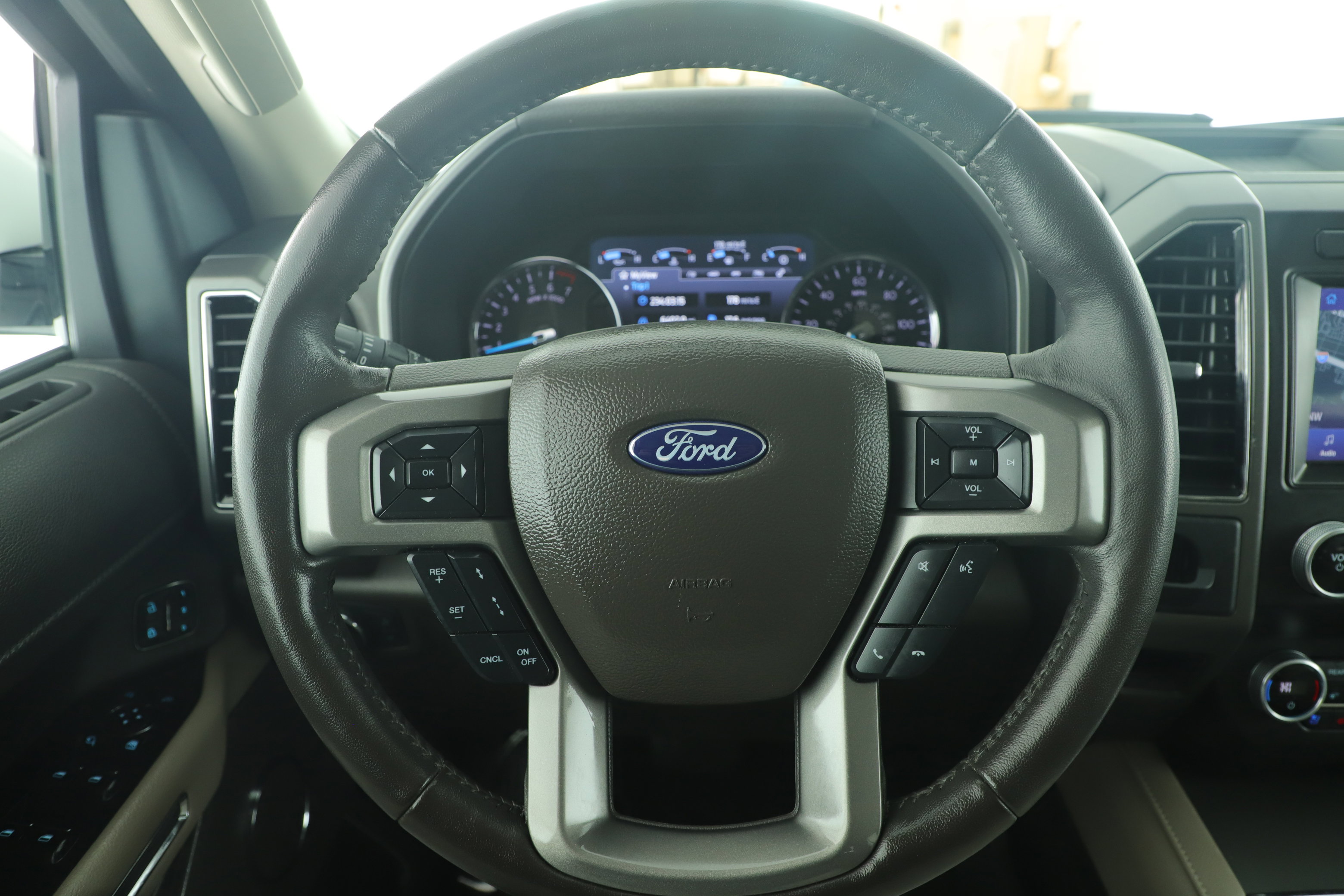 Certified 2021 Ford Expedition Max XLT image 11