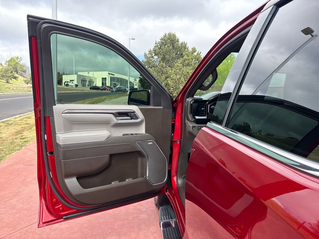 Used 2026 Chevrolet Silverado 1500 LTZ w/ LTZ Convenience Package II AWD/4WD image 12