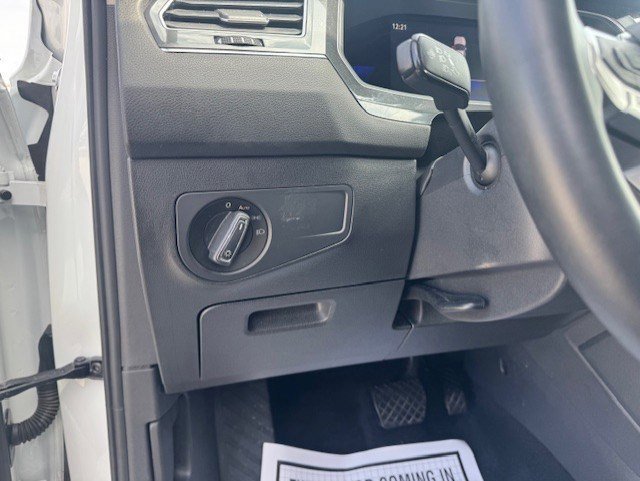 Used 2022 Volkswagen Tiguan SE image 13