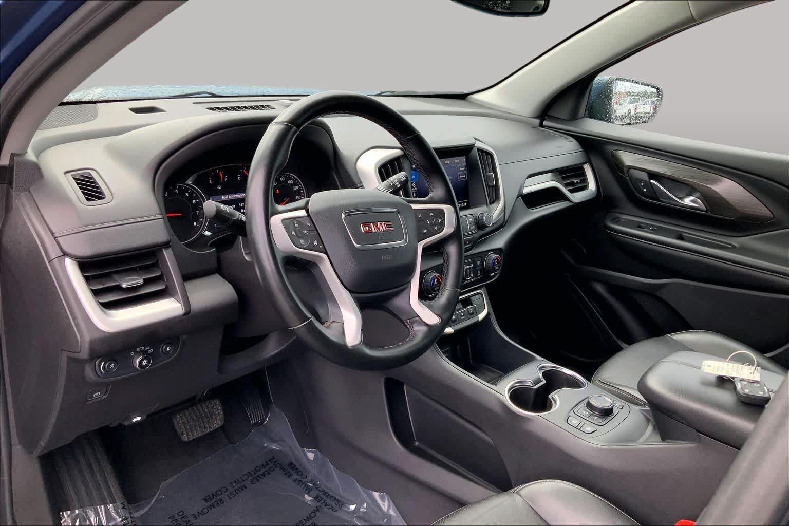 Used 2024 GMC Terrain SLT AWD/4WD image 16