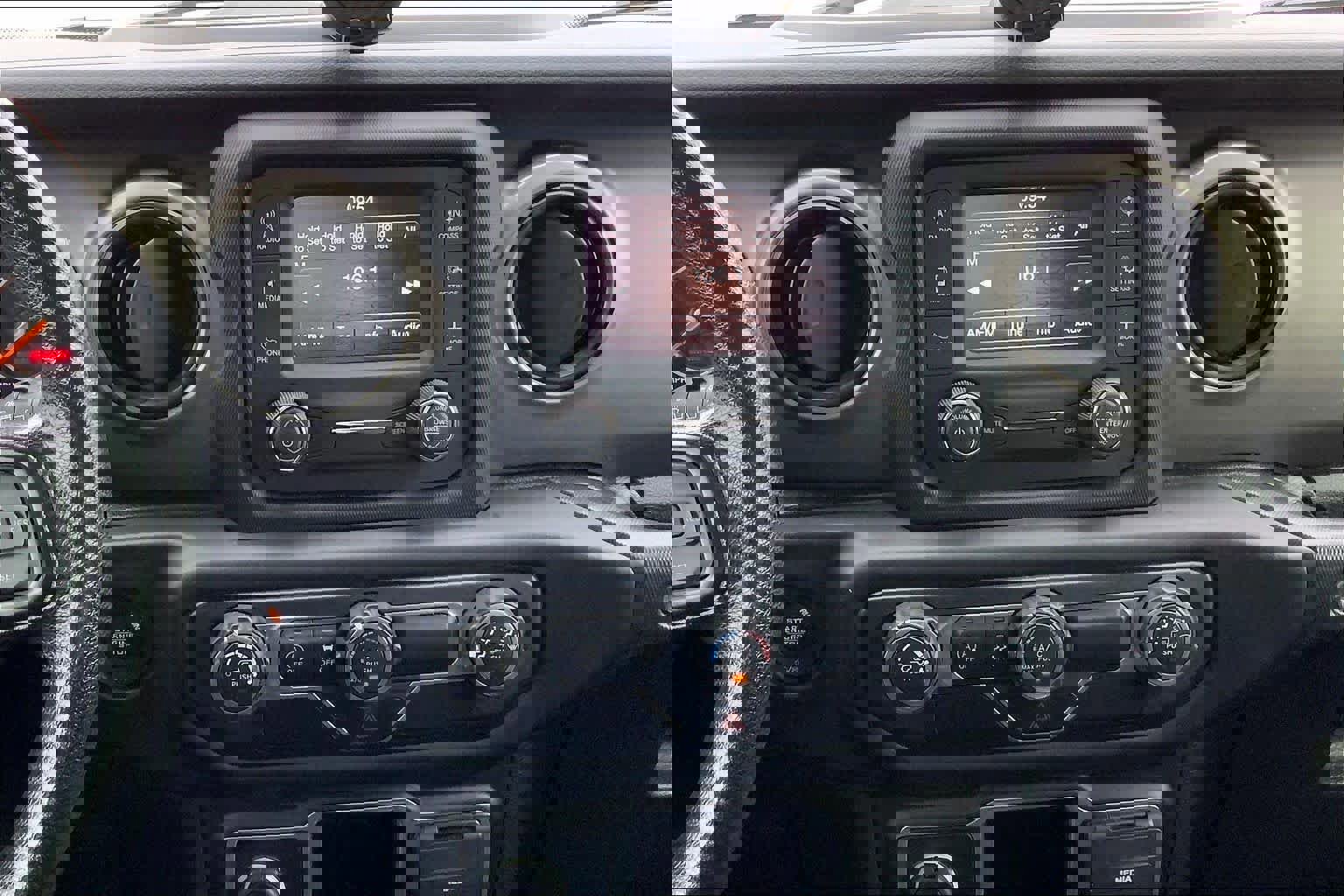 Used 2020 Jeep Wrangler Unlimited Sport image 9