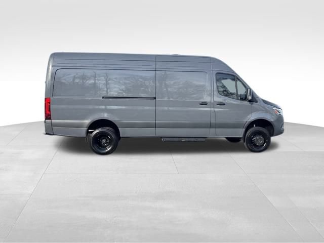 Used 2024 Mercedes-Benz Sprinter 3500 image 7