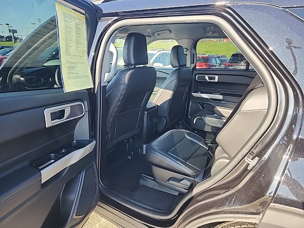 Certified 2023 Ford Explorer XLT w/ Equipment Group 202A AWD/4WD image 11