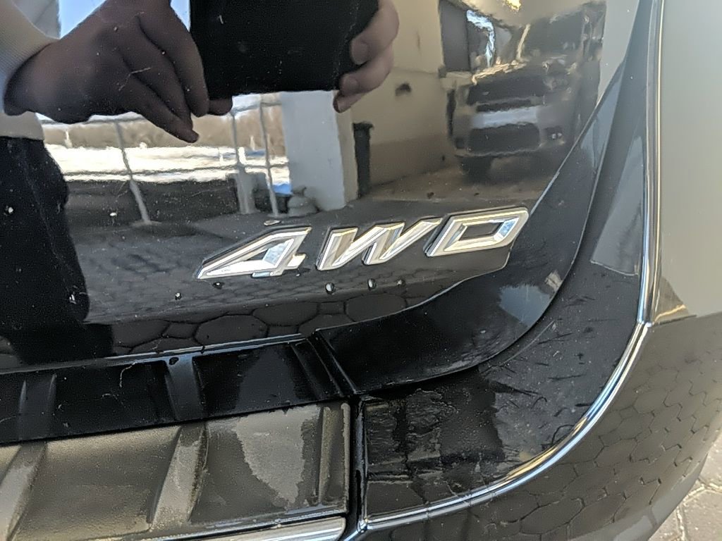 Certified 2024 Ford Explorer XLT w/ Equipment Group 202A image 9