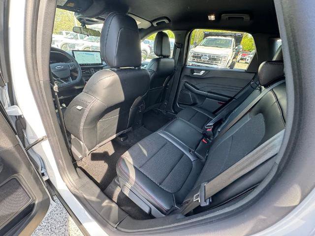 Certified 2025 Ford Escape ST-Line w/ Tech Pack #1 AWD/4WD image 9
