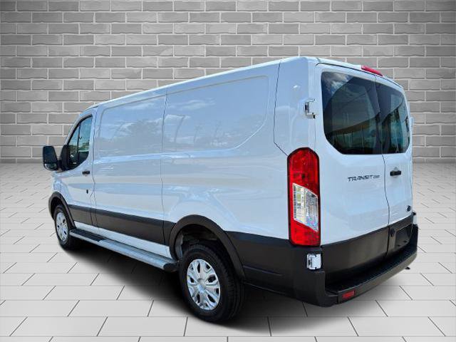Certified 2025 Ford Transit 250 Low Roof w/ Exterior Upgrade Package RWD image 5