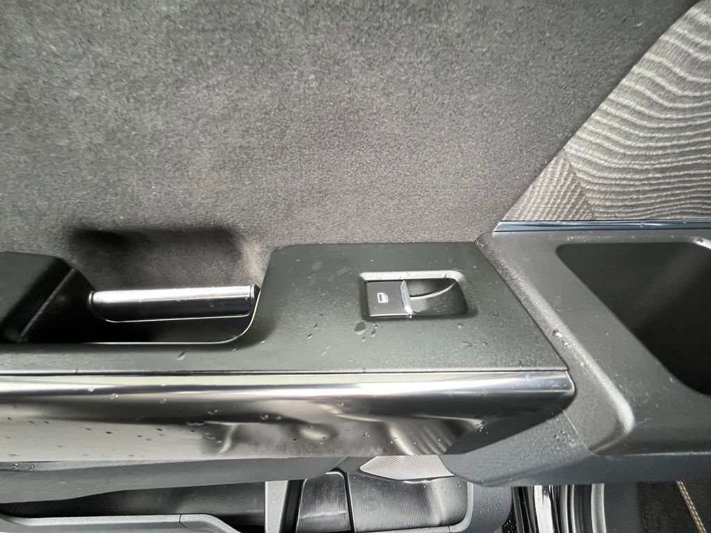 Certified 2022 Ford F150 Platinum w/ Equipment Group 701A High image 28