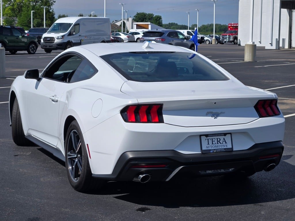 Certified 2024 Ford Mustang Coupe RWD image 11
