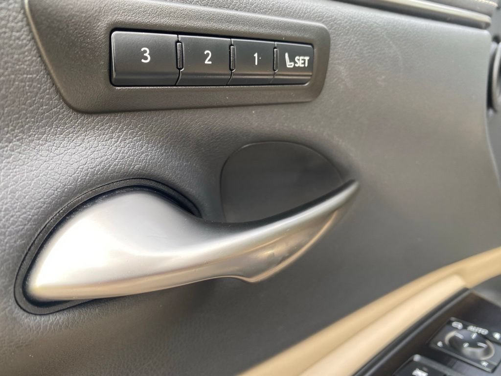 Used 2020 Lexus ES 350 w/ Premium Package FWD image 14