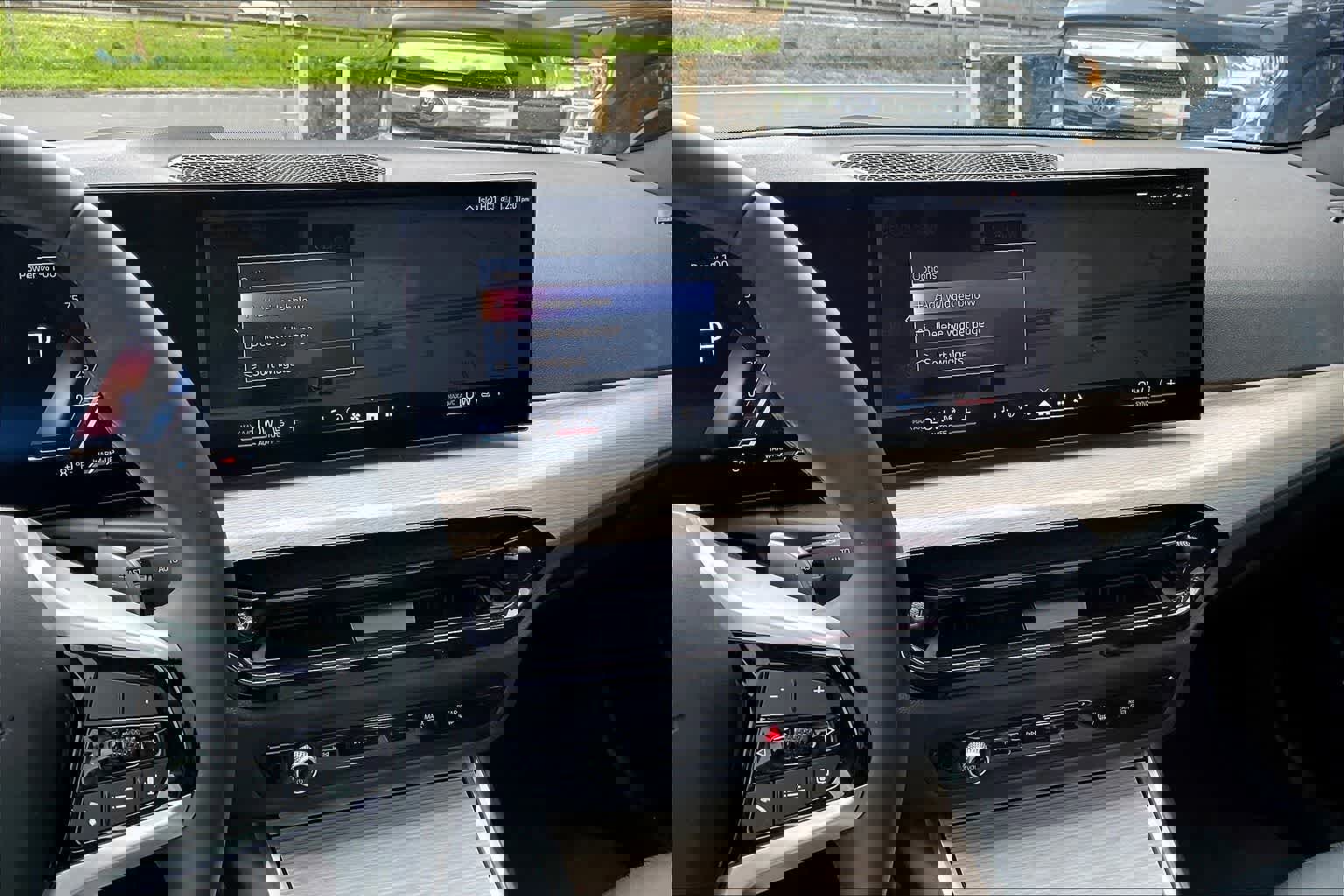 Used 2025 BMW 330i Sedan image 17