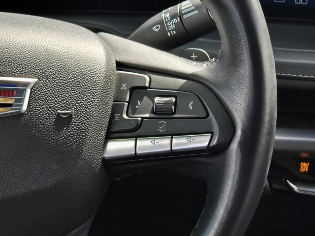 Used 2025 Cadillac XT4 Premium Luxury FWD image 16