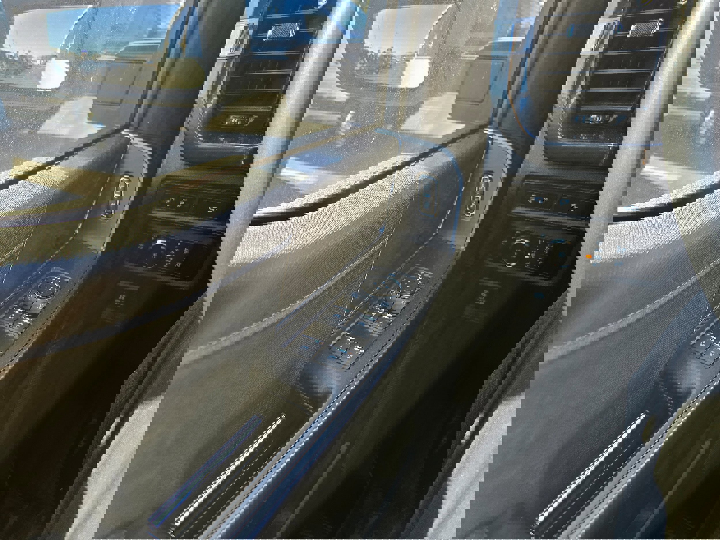 Certified 2021 Ford F150 XLT w/ Equipment Group 302A High image 17