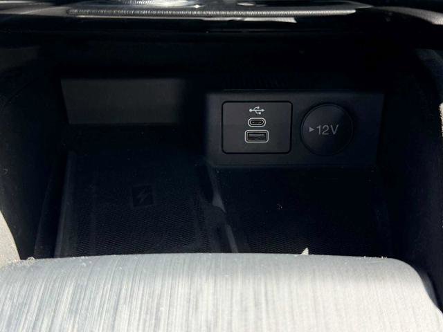 Certified 2024 Ford Escape Platinum AWD/4WD image 17