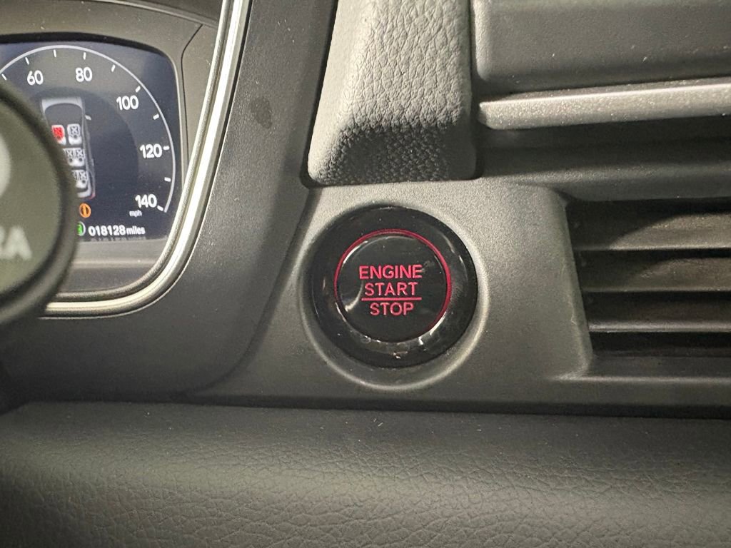 Used 2025 Honda Pilot Elite image 22