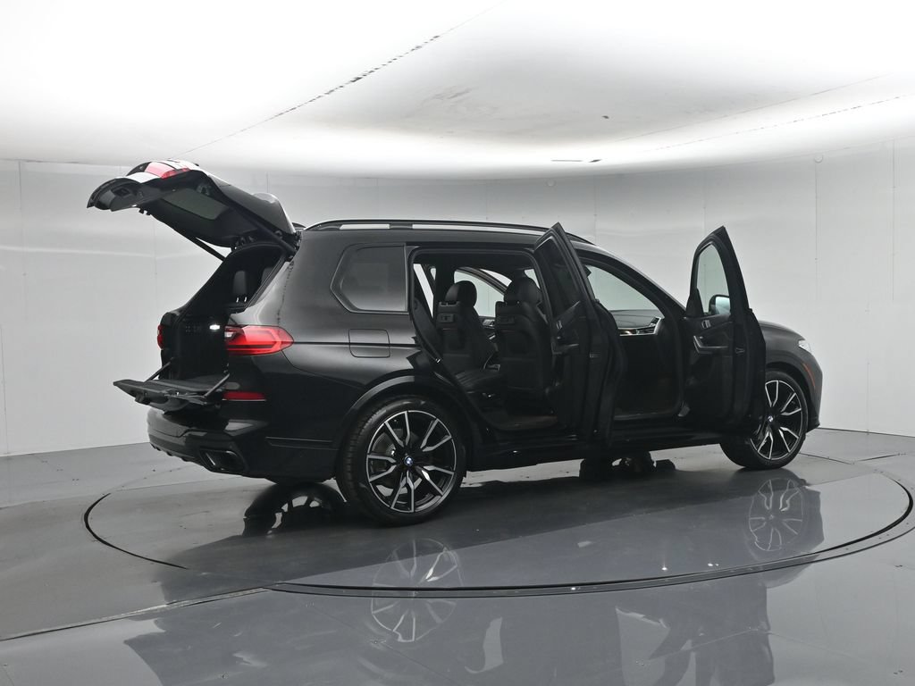 Used 2020 BMW X7 xDrive40i w/ M Sport Package AWD/4WD image 6