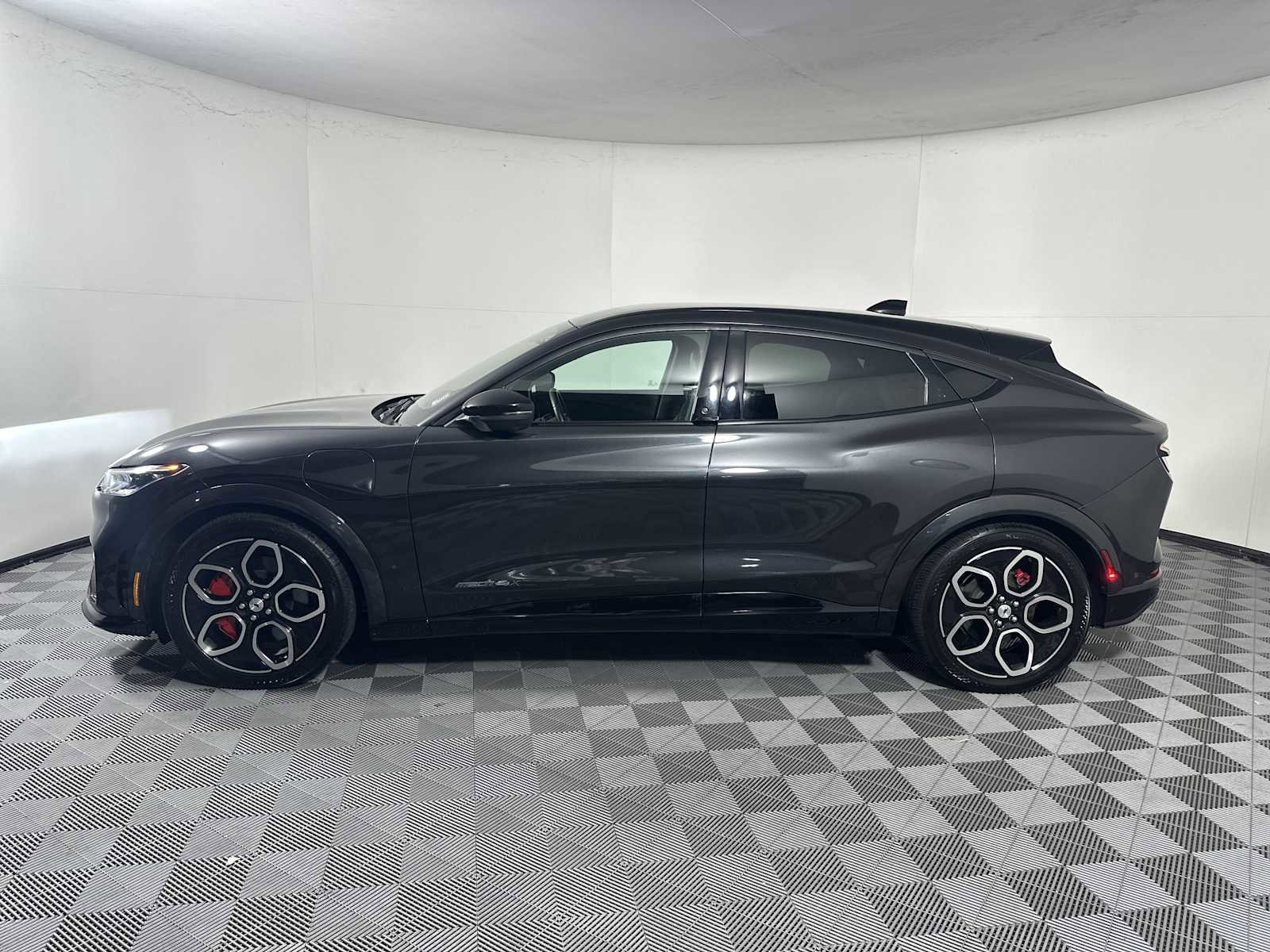 Certified 2022 Ford Mustang Mach-E GT image 2