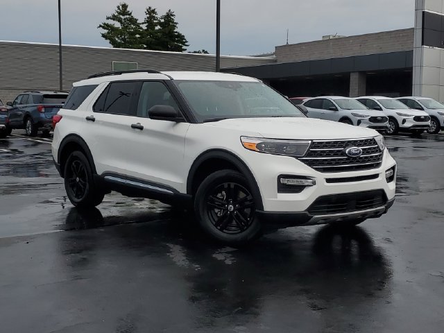 Certified 2023 Ford Explorer XLT w/ Equipment Group 202A AWD/4WD image 38