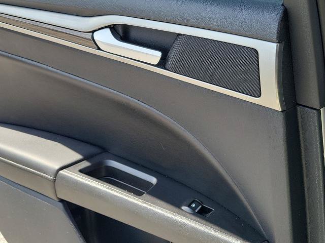 Certified 2020 Ford Fusion SEL FWD image 18