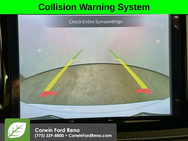 Used 2025 Chrysler Pacifica Select AWD/4WD image 13