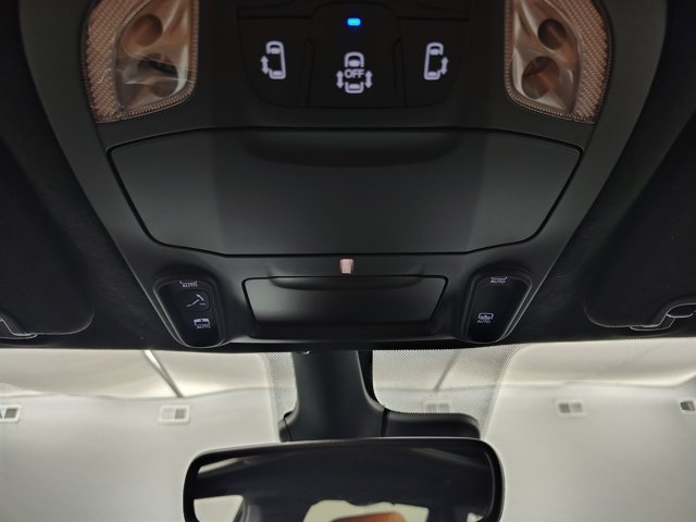 Used 2024 Chrysler Pacifica Pinnacle FWD image 40