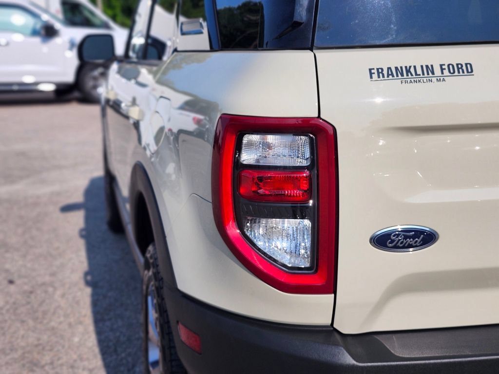 Certified 2024 Ford Bronco Sport Badlands w/ Premium Package AWD/4WD image 9