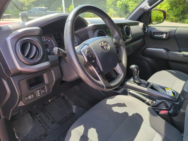 Used 2019 Toyota Tacoma TRD Off-Road AWD/4WD image 16