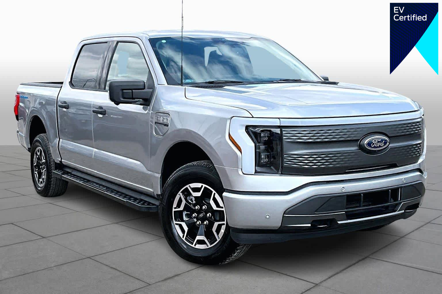 Certified 2022 Ford F150 Lightning XLT w/ Max Trailer Tow Package