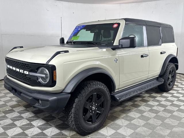 Certified 2025 Ford Bronco Outer Banks w/ Black Appearance Package AWD/4WD image 15