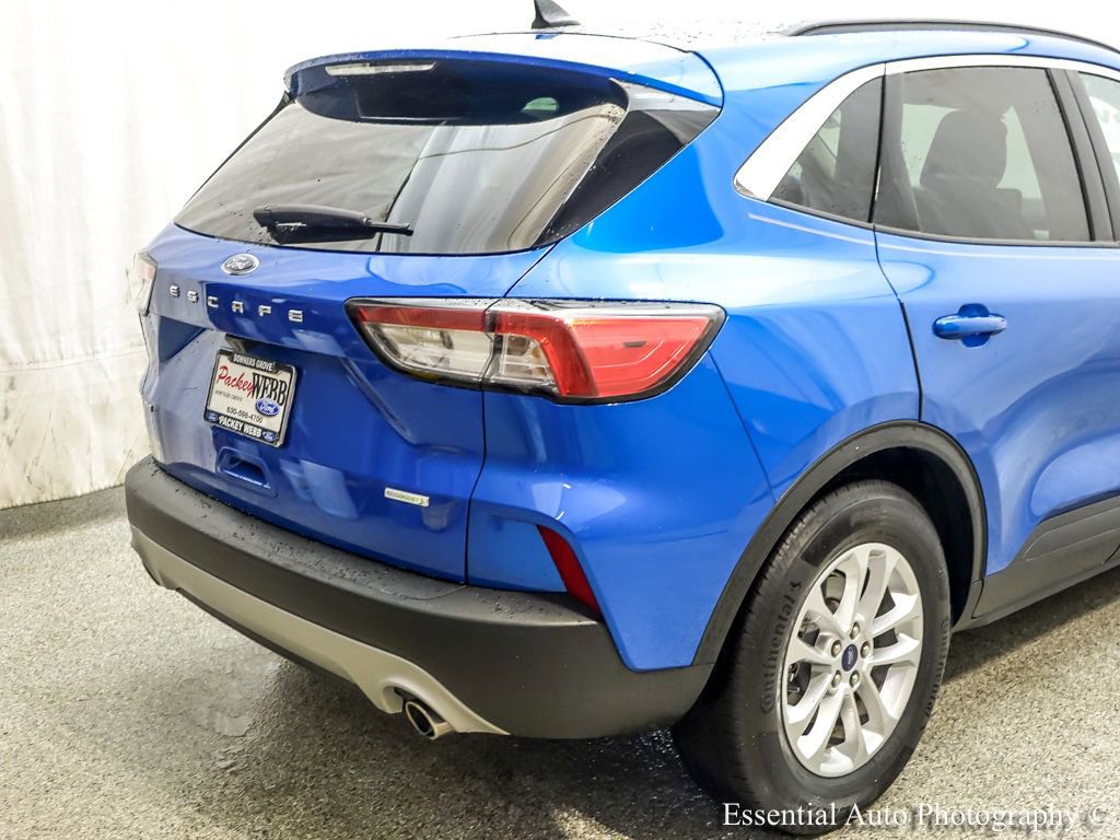 Certified 2020 Ford Escape SE FWD image 9