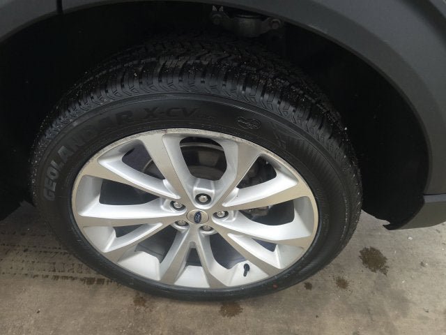 Certified 2024 Ford Explorer Platinum w/ Technology Package AWD/4WD image 13