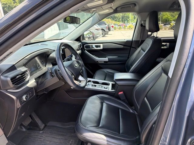 Certified 2021 Ford Explorer XLT w/ Equipment Group 202A AWD/4WD image 14