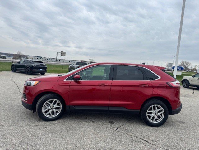 Certified 2024 Ford Edge SEL w/ Convenience Package image 2