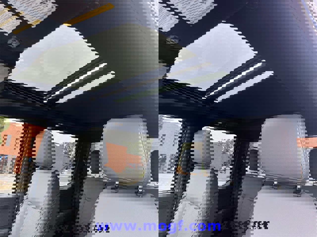 Certified 2022 Ford F150 Lightning Lariat w/ Equipment Group 511A High image 22