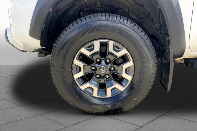Used 2022 Toyota Tacoma TRD Off-Road AWD/4WD image 11