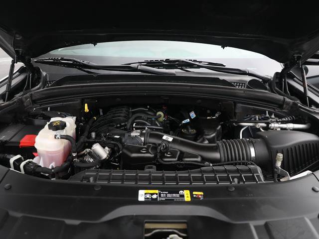 Used 2024 Jeep Grand Cherokee L Altitude AWD/4WD image 5