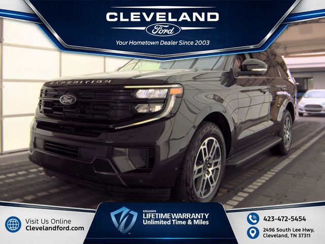 Certified 2025 Ford Expedition Active AWD/4WD image 1