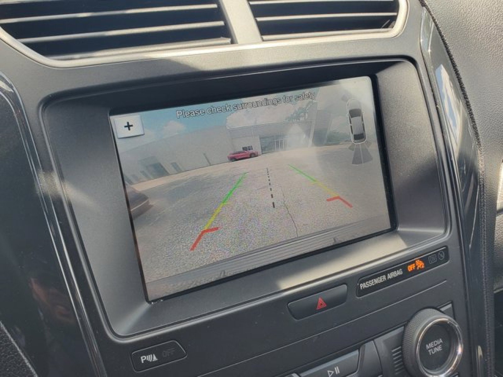 Certified 2019 Ford Explorer XLT w/ Equipment Group 202A FWD image 21