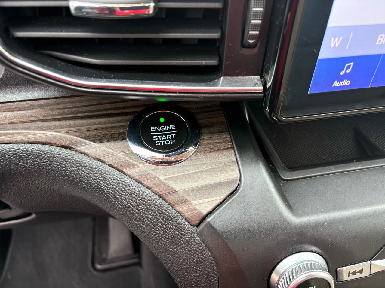 Certified 2020 Ford Explorer Limited image 30