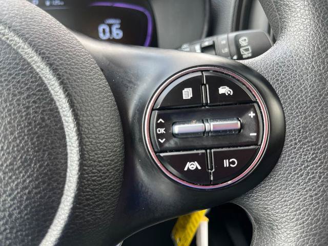 Used 2025 Kia Soul LX w/ LX Technology Package FWD image 22