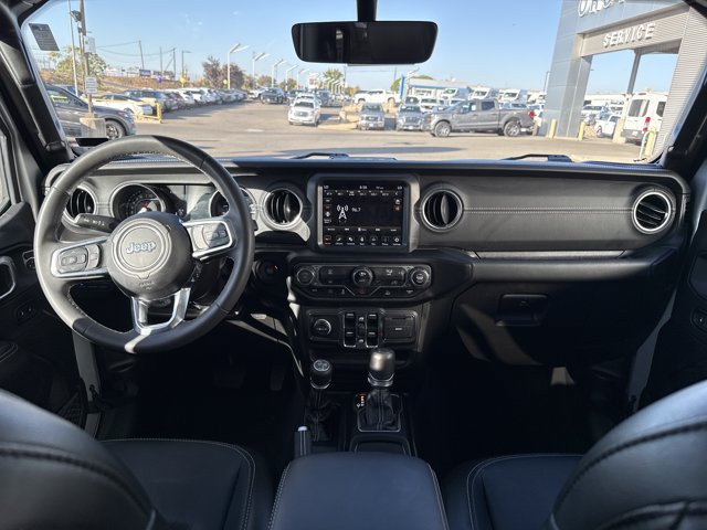 Used 2023 Jeep Wrangler Unlimited Sahara AWD/4WD image 15