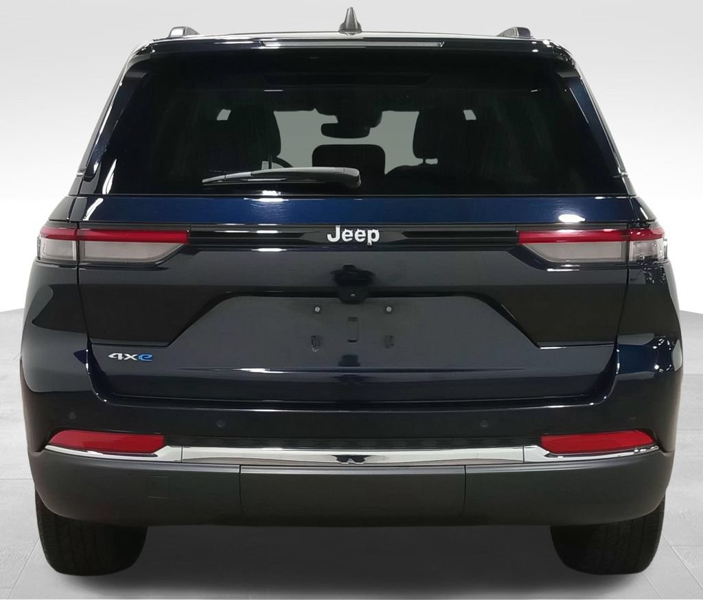 Used 2024 Jeep Grand Cherokee Limited 4xe AWD/4WD image 4