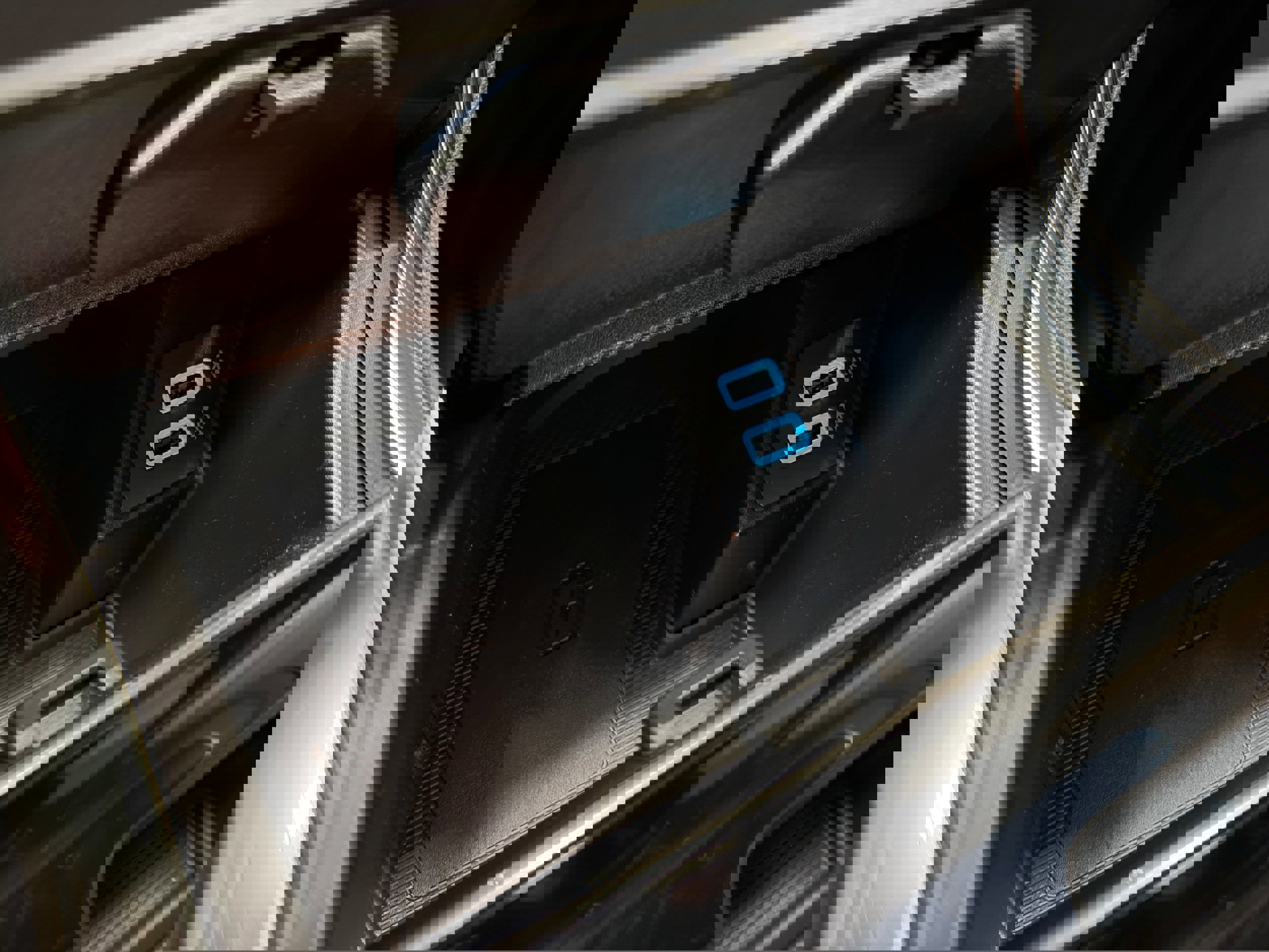 Certified 2019 Ford Edge Titanium w/ Cold Weather Package AWD/4WD image 24