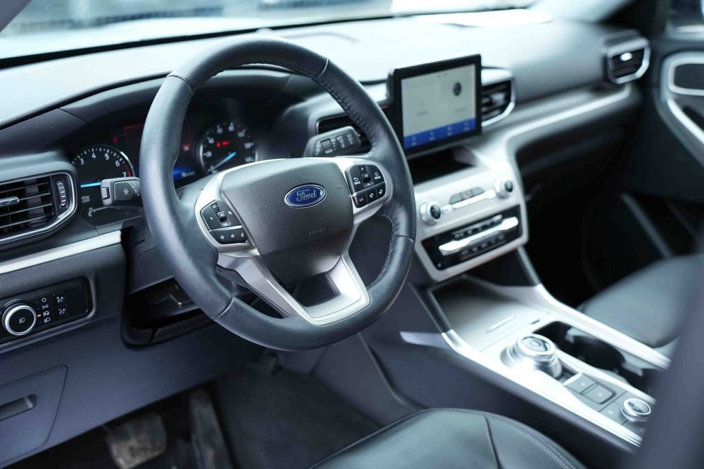 Certified 2023 Ford Explorer XLT w/ Equipment Group 202A image 27