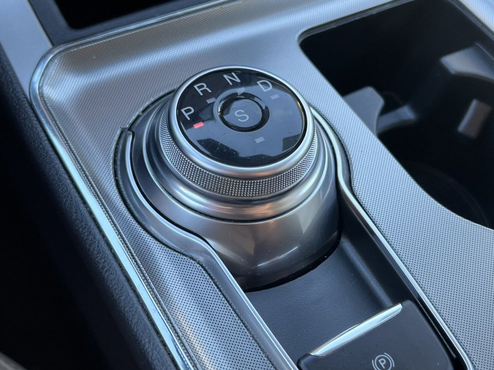 Certified 2022 Ford Edge SEL w/ Convenience Package image 35