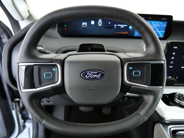 Certified 2025 Ford Expedition Active AWD/4WD image 23